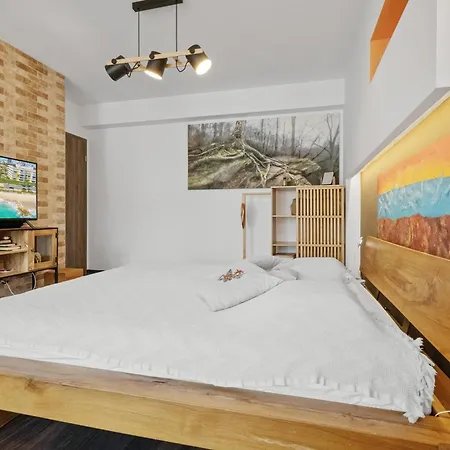 Wooden Touch Daire *