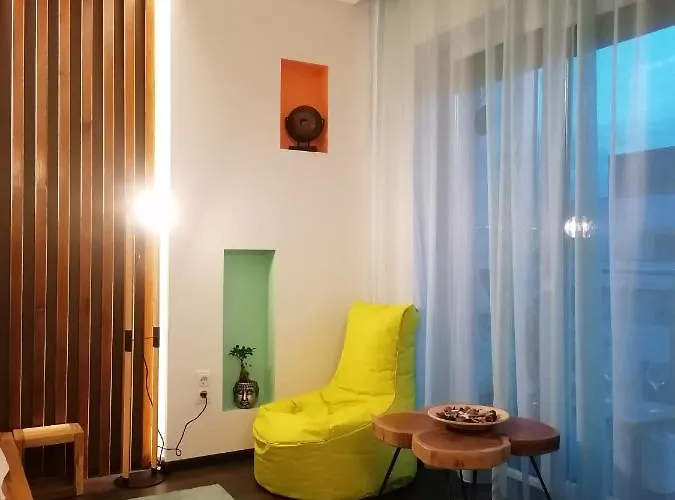 Апартаменти Wooden Touch *