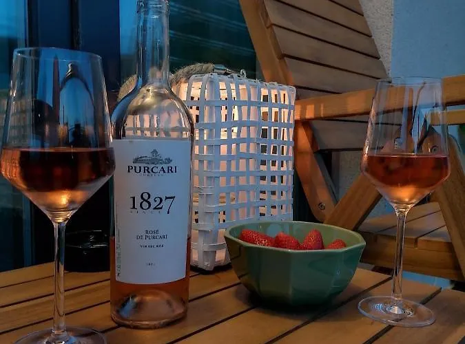 Wooden Touch Апартаменти