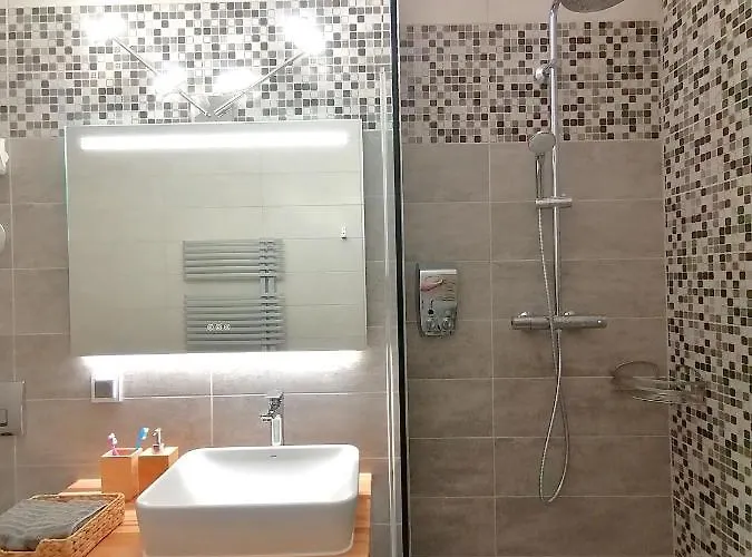 Апартаменти Wooden Touch *