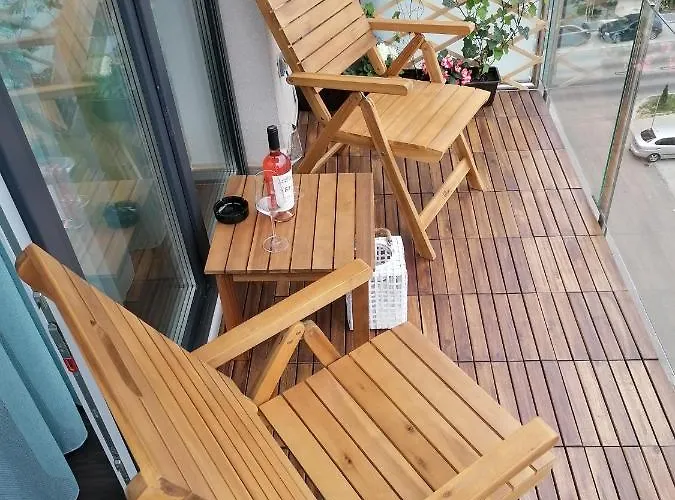 Апартаменти Wooden Touch *