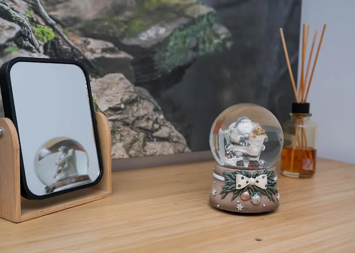 Апартаменти Wooden Touch *